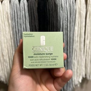 Clinique Moisture Surge